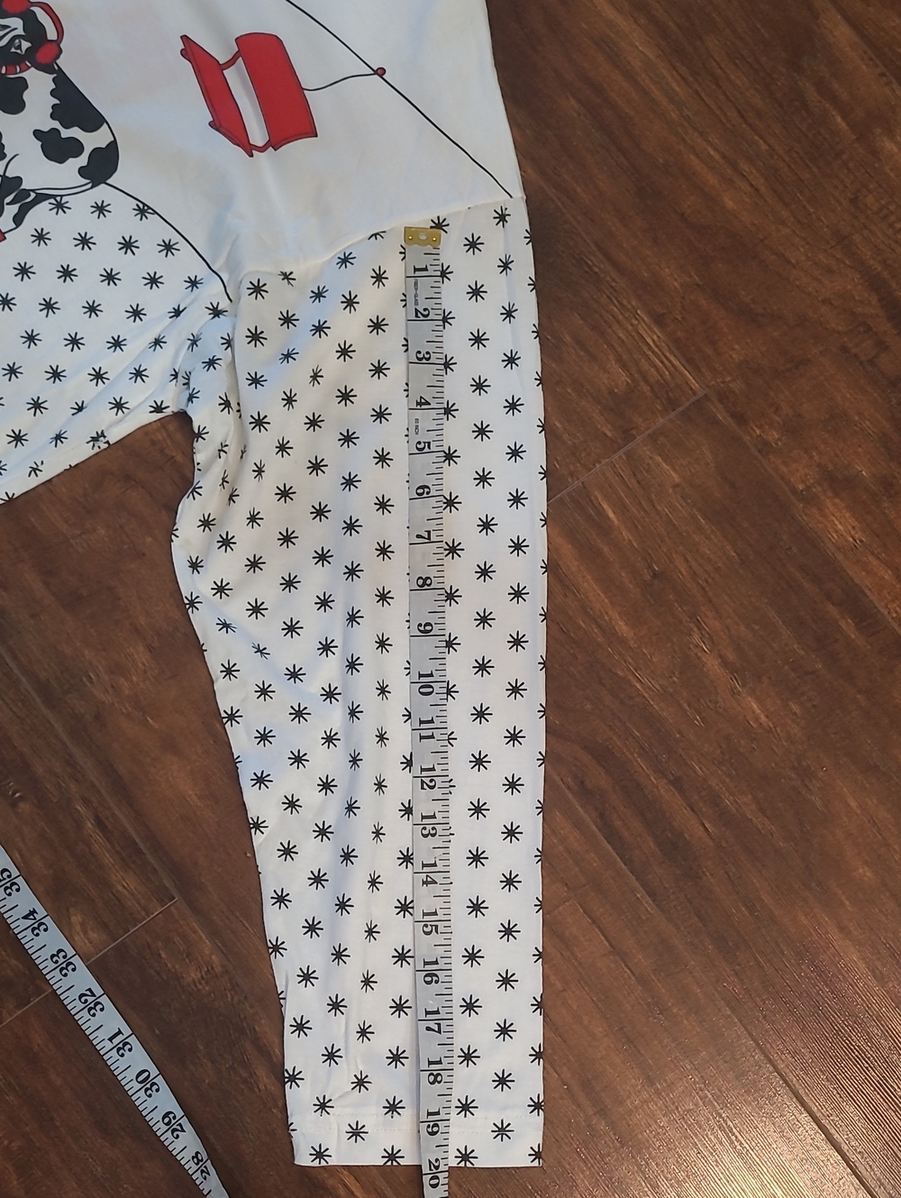 Kimberly Lane White Tee with Red Ski Cow Graphic - Playful Winter Top Cotton M - Picture 7 of 7